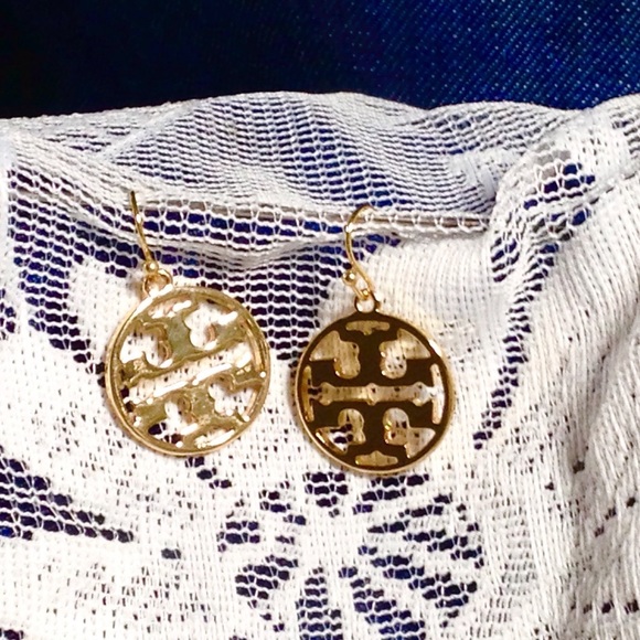 Tory Burch Jewelry - New Tory Burch logo drop earrings